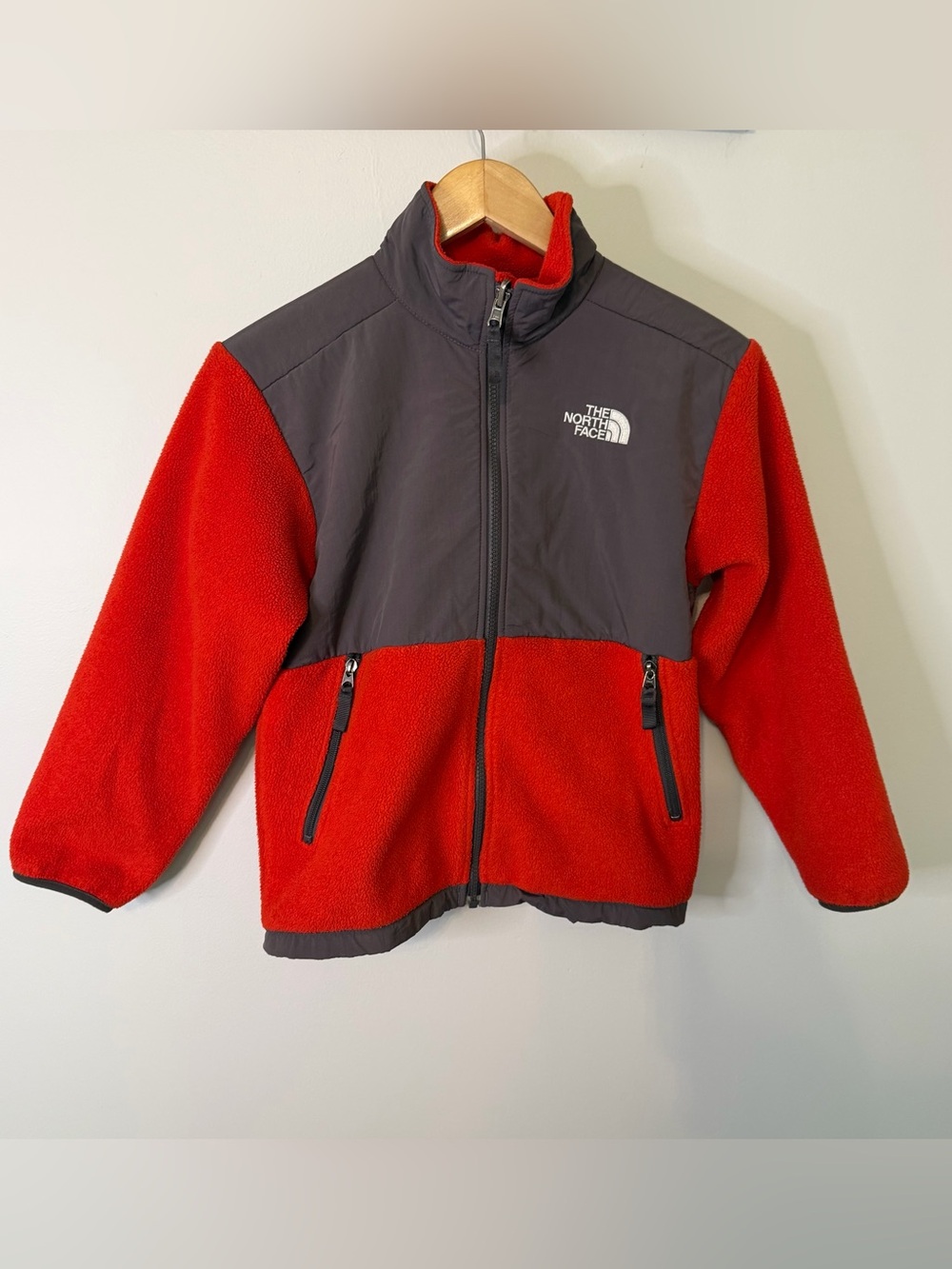 The North Face Boys Medium Red/Orange Polartec Denali Fleece Full Zip Jacket